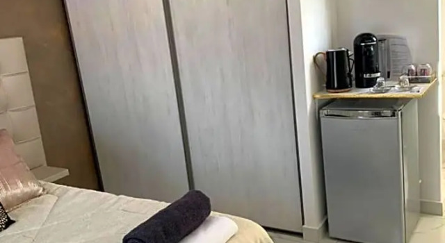 Amoremio, Rezerwuj Hotel Peypin Carros