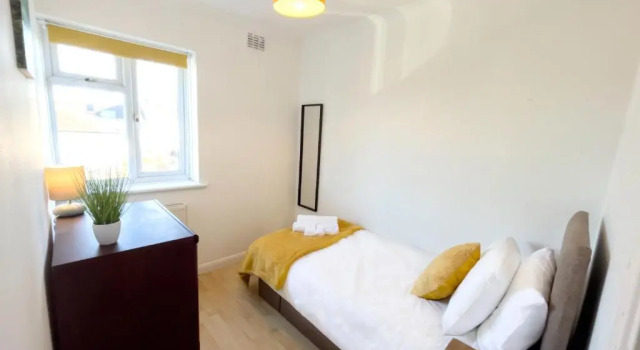 3 bed duplex flat, free WIFI & Netflix, Ideal for contractors, Prenota Hotel Hotel a Kent con parcheggio, Parcheggio