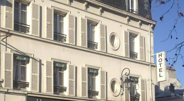 Hotel Paris Vesinet -ex Auberge des 3 Marches, Book Hotel  