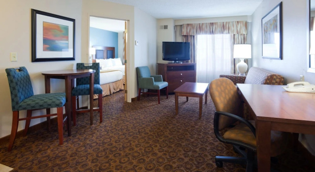 Люкс c 1 комнатой Holiday Inn Express and Suites St. Cloud by IHG
