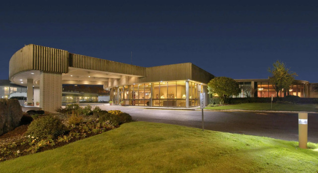Кровать в общем номере Red Lion Hotel Coos Bay