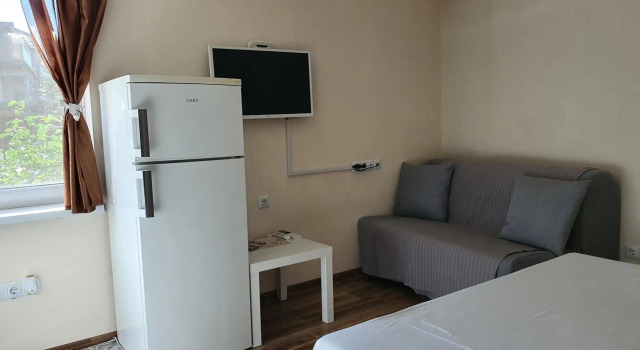 Malavi KI top center studio Ruse, Book Hotel Ruse 