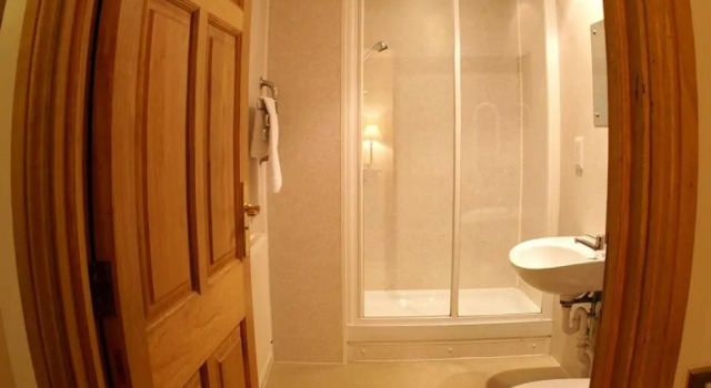 Номер Standard The George Hotel