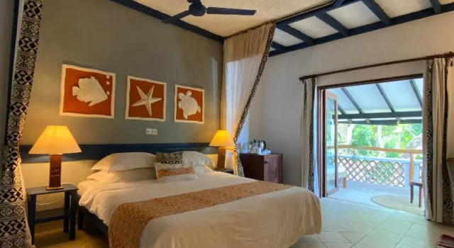 Двухместный номер Deluxe с балконом и с видом на сад Pinewood Beach Resort and Spa