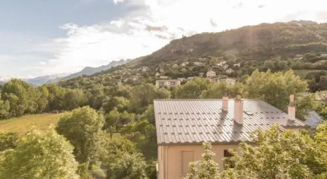 Apartment Pre du moulin c 2, Забронировать Апартаменты/квартира Отели Бриансон с парковкой, Парковка