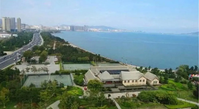 Двухместный люкс Deluxe с видом на море Weihai Guishe Fourseasons Hotel