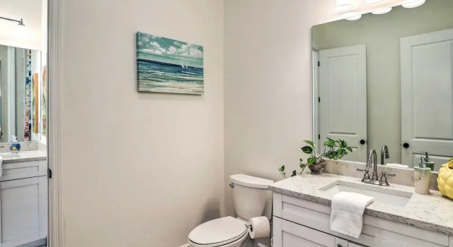 Коттедж Tampa House w/ Patio, Near Downtown & Beaches!