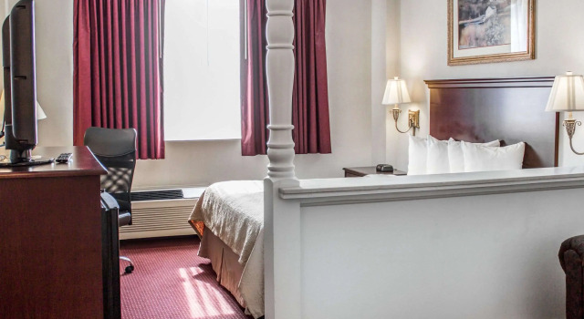 Двухместный люкс Quality Inn & Conference Center Franklin Downtown