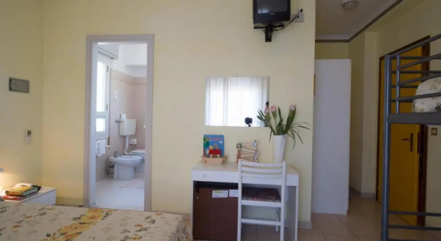 Четырёхместный номер Standard Le Petit Hotel