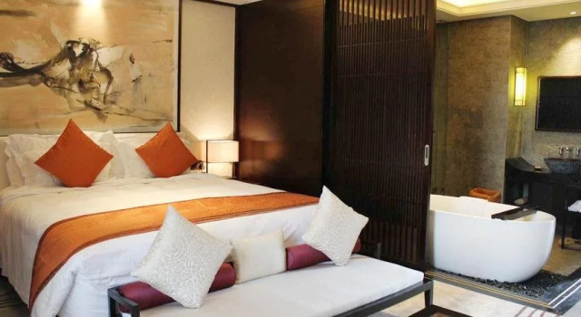 White Swan Hotel Qingyuan, Buchen Sie Hotel Zhuyuan Guangdong
