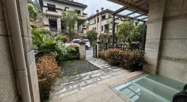 Muming Hot Spring Homestay (Yichun Yuquan Style), Rezerwuj Hotel Yichun Jiangxi