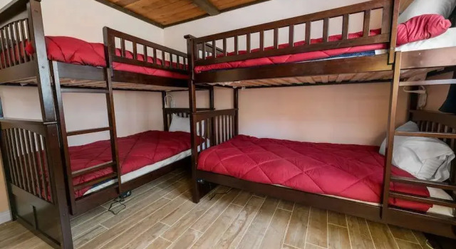 Bear Cave, Book Hotel 3-stjernede hoteller i Moonridge, 3*