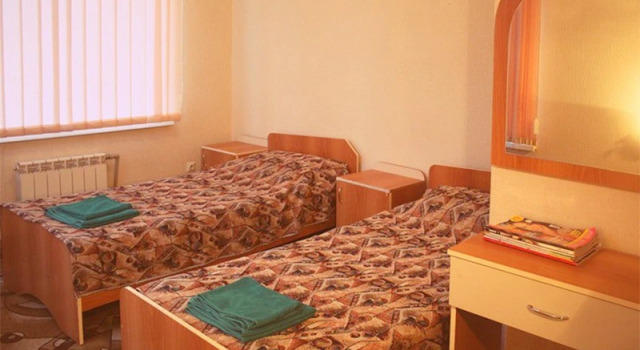 Orlinoe gnezdo, Prenota Hotel Yalta 