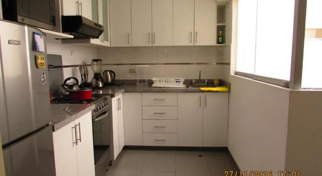 Bonito Apartamento en Miraflores, Забронировать Апартаменты/квартира Отели в центре Мирафлореса, в центре, Парковка