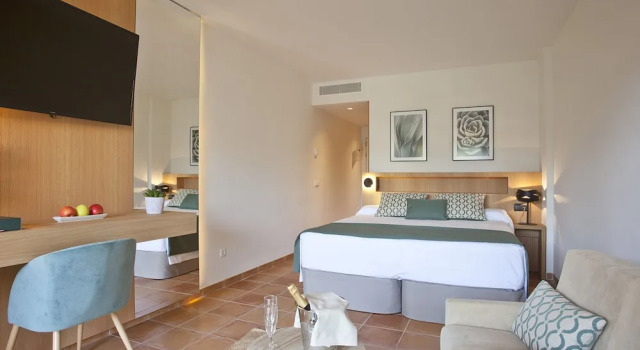 Семейный номер Standard с балконом Mon Port Hotel & Spa