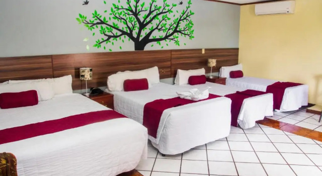 Четырёхместный номер Standard Hotel Fotherhouse
