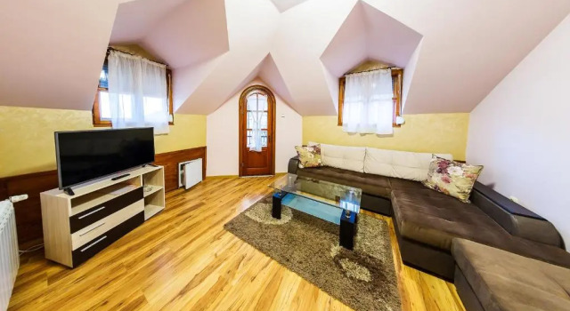 Полулюкс Family Hotel Ogi