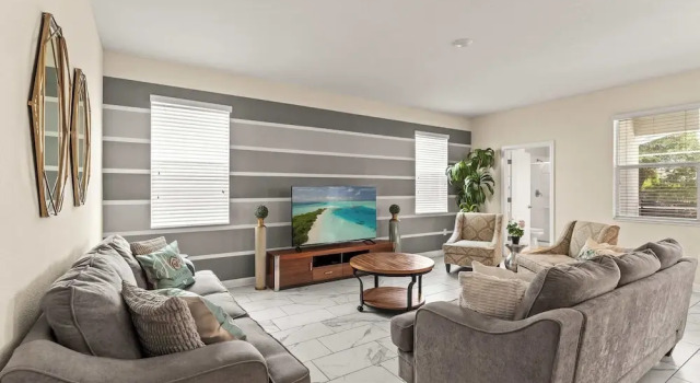 Resort Vibes At Championsgate - Home for 14 With Private Lanai