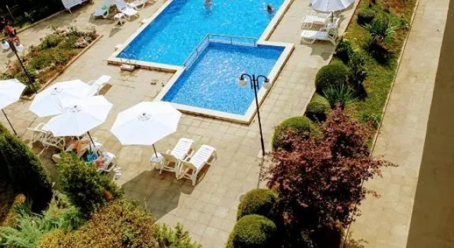 Green Dream 3 Rooms Apartment, Забронировать Апартаменты/квартира Отели области Бургас с бассейном, Бассейн