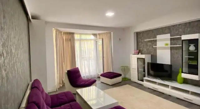Forever Friday Apartment Cosmopolis, Rezerwuj Apartament Hotele w Ilfov z parkingiem, Parking