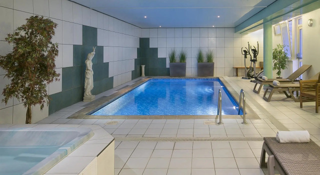 Номер Standard Best Western Plus Au cheval Blanc à Mulhouse