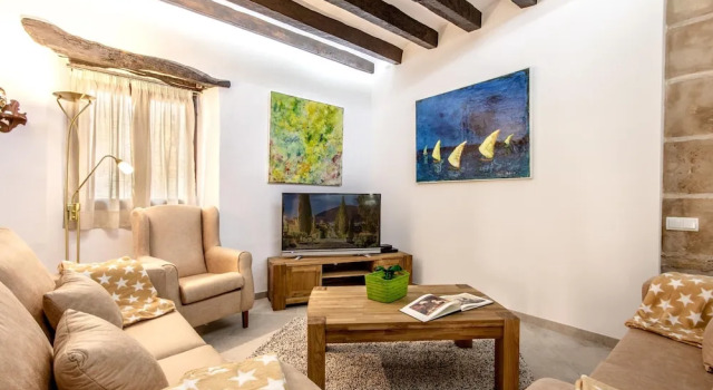 House - 4 Bedrooms with Pool and WiFi - 107923