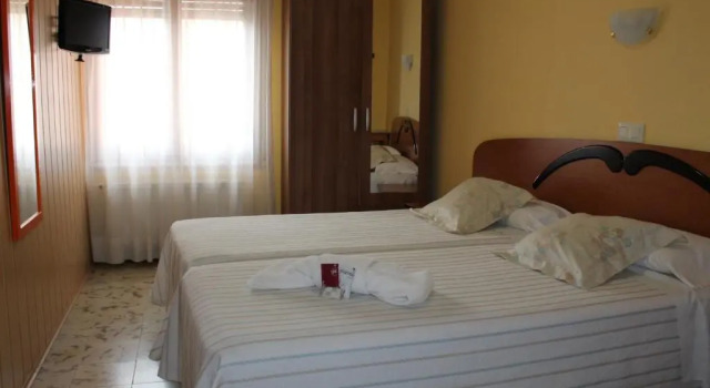 Двухместный номер Economy Hostal Fabrellas