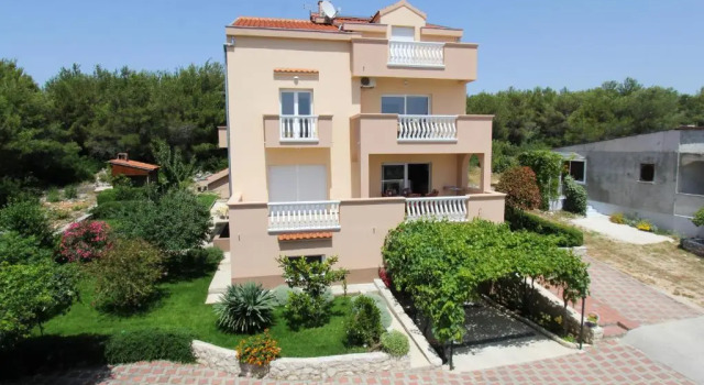 Apartments Kala