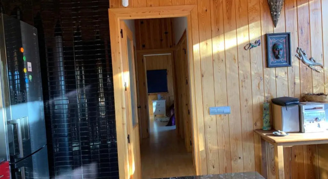 Casa de madera en Alto Tajo, Book Hotel Hotels in Trillo with Parking, Parking