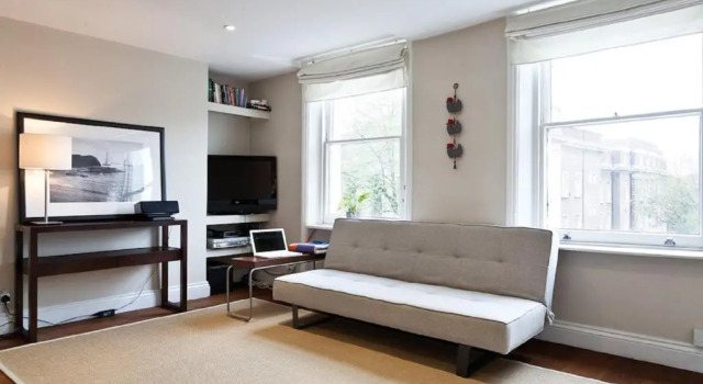 Апартаменты Deluxe Modernised Apartments 1 and 2 Bedrooms Option Terrace and Balcony High Street