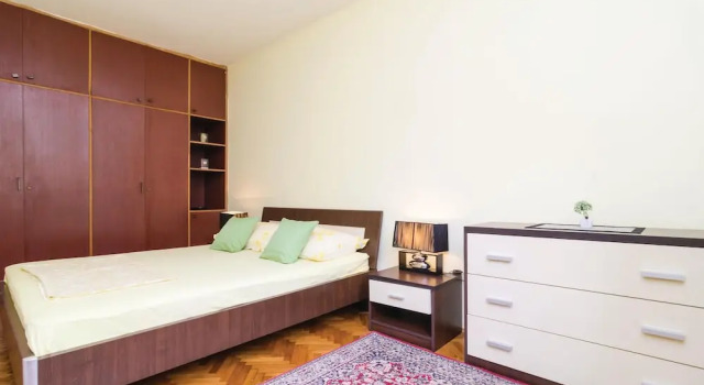Beautiful Home in Kotor With Wifi and 1 Bedrooms, Boek Hotel Dobrota 
