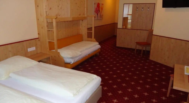 Трёхместный номер Standard Hotel Hubertushof