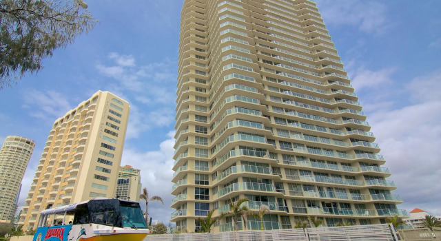 Hi Surf Beachfront Resort Apartments, Prenota Appartamento Hotel SPA a Queensland, SPA