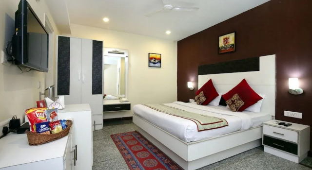 OYO 9575 Hotel Absolute Comfort