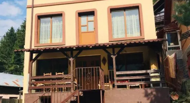 B House Bușteni, Rezervovat Vila Hotely v Prahova Valley s parkováním, Parkování