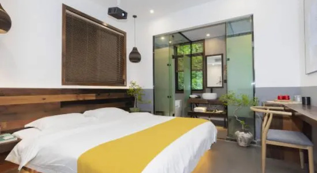 Люкс Changsha April 3 Mountain View Terrace Homestay (Yuelushan Hunan University)