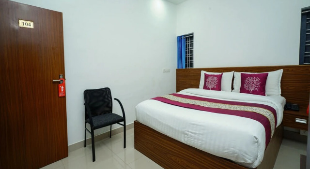 OYO 14841 Indra Holiday Home, Varaa Hotelli Kalpetta 