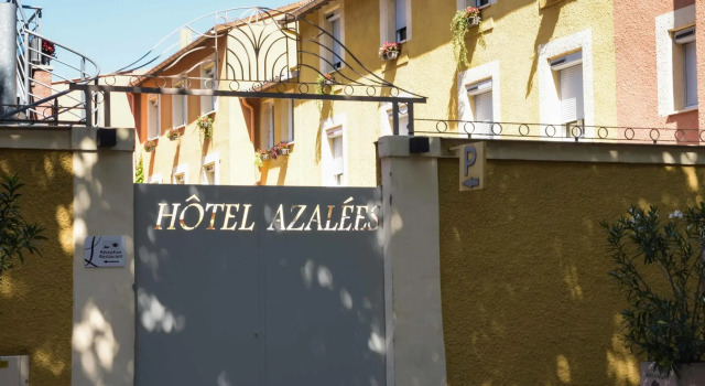 Logis Hôtel Restaurant Azalées, Забронировать Отель Отели Турнон-сюр-Рон 3 звезды, 3*