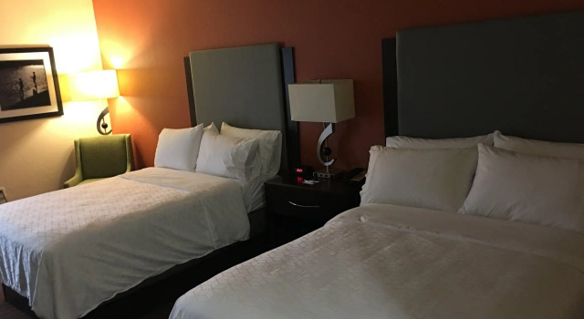 Четырёхместный номер Standard Holiday Inn Express Hotel & Suites Laurinburg by IHG