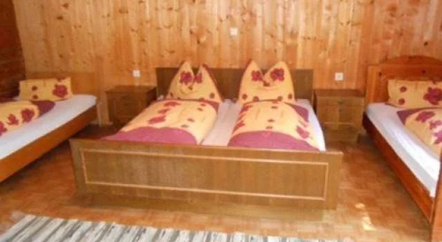 Ferienhaus Konzett Kilian, Book Hotel Hotels in Vorarlberg with a Pool, Swimming Pool