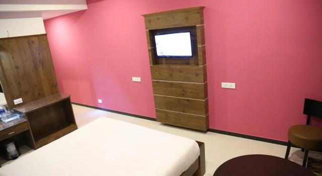 Sakthi River Resorts, Prenota Hotel Muthalamada Kerala