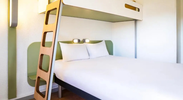 Трёхместный номер ibis budget Lyon Gerland
