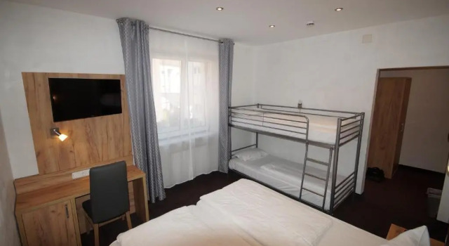 Четырёхместный номер Standard Hotel Fischertor