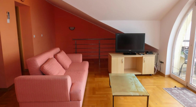 Apartmani Ivanka Prpić, Book Hotel Hoteller i Senj med parkering, Parkering