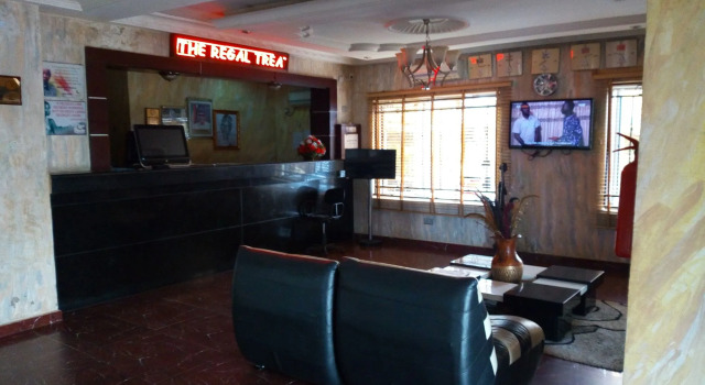 D'Czars Hotel & Suites, Rezerwuj Hotel Ajegunle Ifako-Ijaye