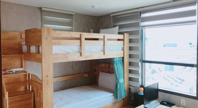 Кровать в общем номере (женский номер) Seoul Crown 88 Guest House - Foreign Guests Only