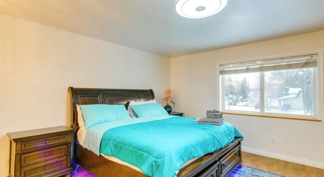 Anchorage Home ~ 8 Mi to Downtown!, Book Feriehus Sommerhuse i Anchorage, Hytte