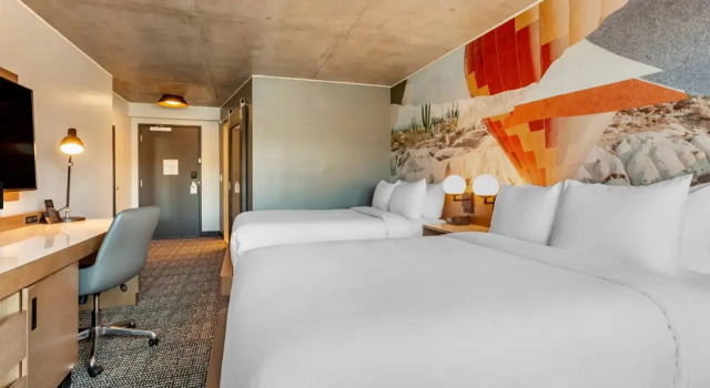 The Inkwell Phoenix Tapestry Collection by Hilton, Book Hotel Phoenix 