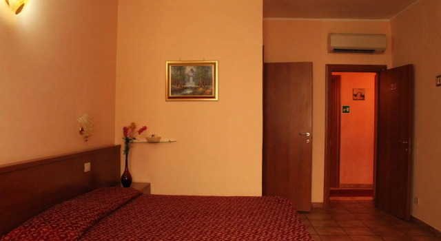 B&B Millyhouse, Забронировать Отель «постель и завтрак» Рим Лацио, рядом с Репубблика — Театро-делль-Опера