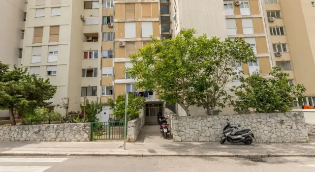 Neda - Charming and Comfy - A1, Prenota Hotel Splitska 